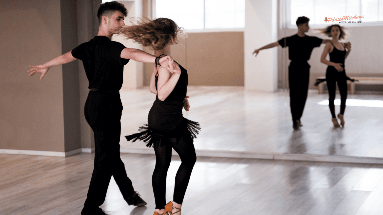 besser Tanzen mit Pilates Standardtanzpaar beim Training